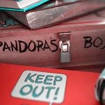 pandorasbox.jpg (JPEG Image, 350x263 pixels)_1231704977628